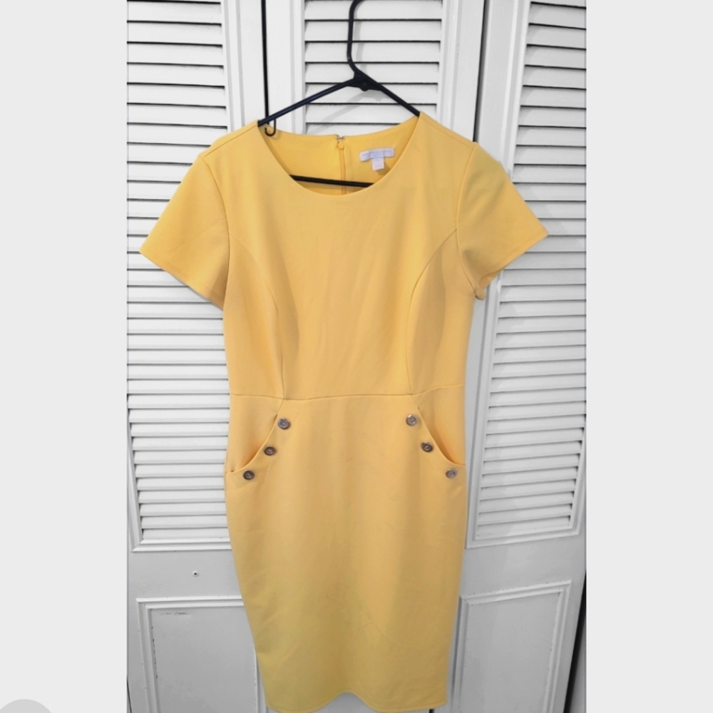 Yellow midi dress with pockets